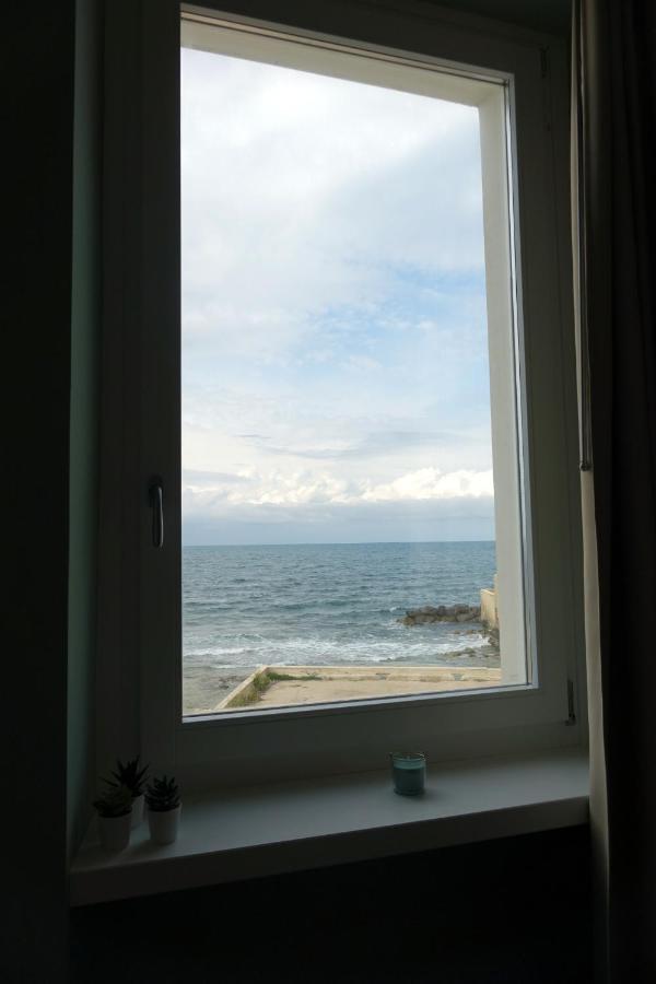 La Finestra Sul Mare Apartment Bari Ngoại thất bức ảnh
